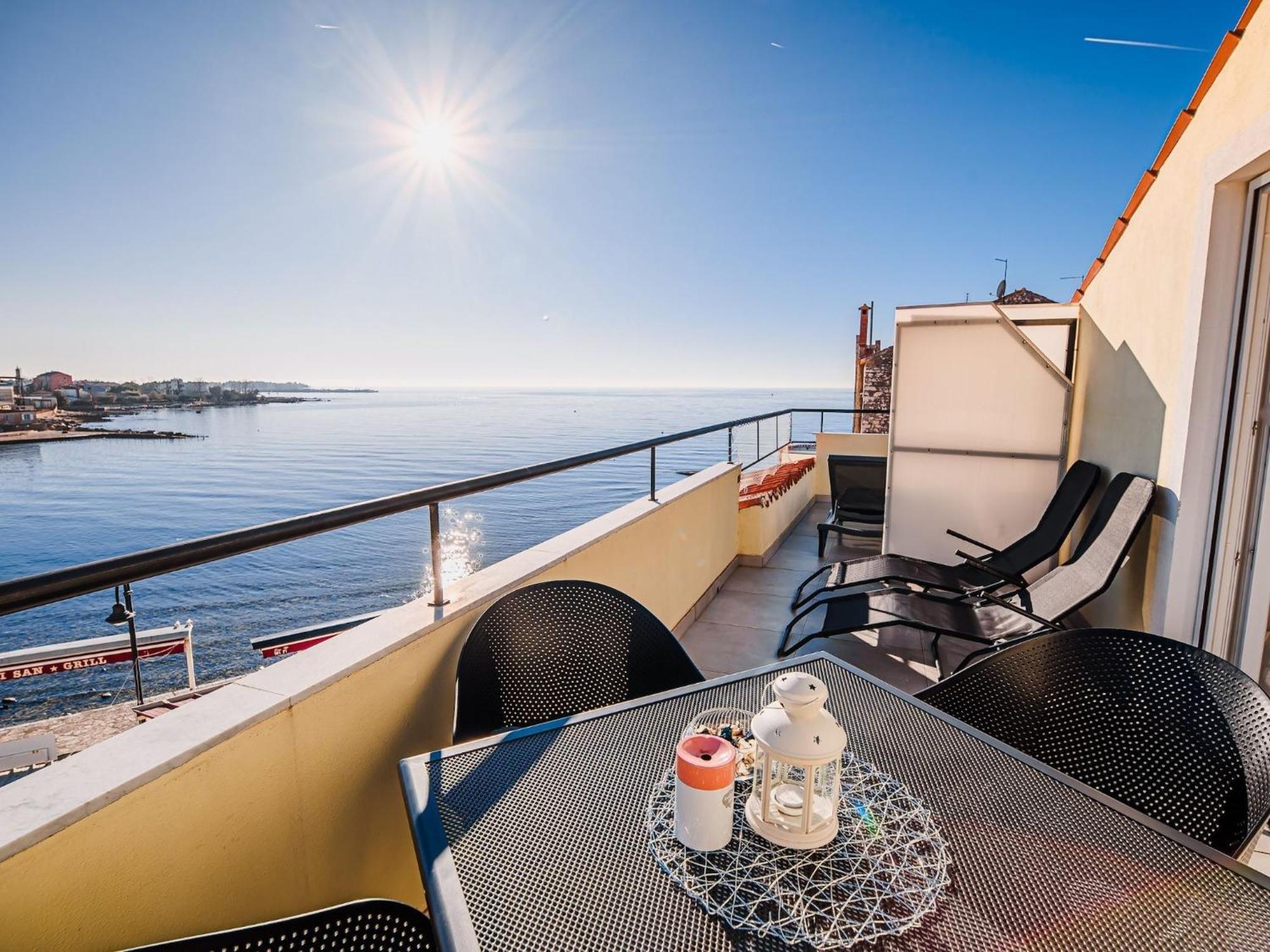 Sleek And Stylish With Sea View - Two Bedroom With Terrace Umag