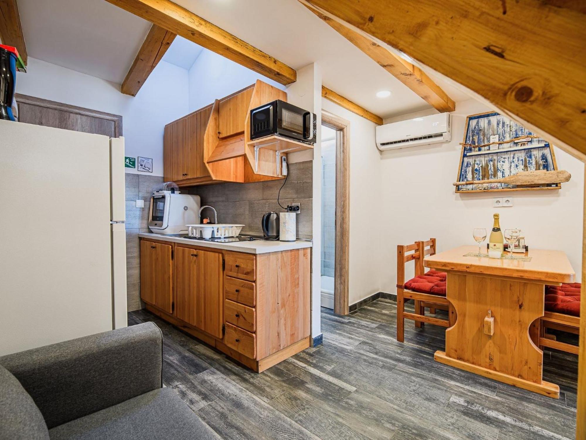 Sleek And Stylish With Sea View - Two Bedroom With Terrace Umag